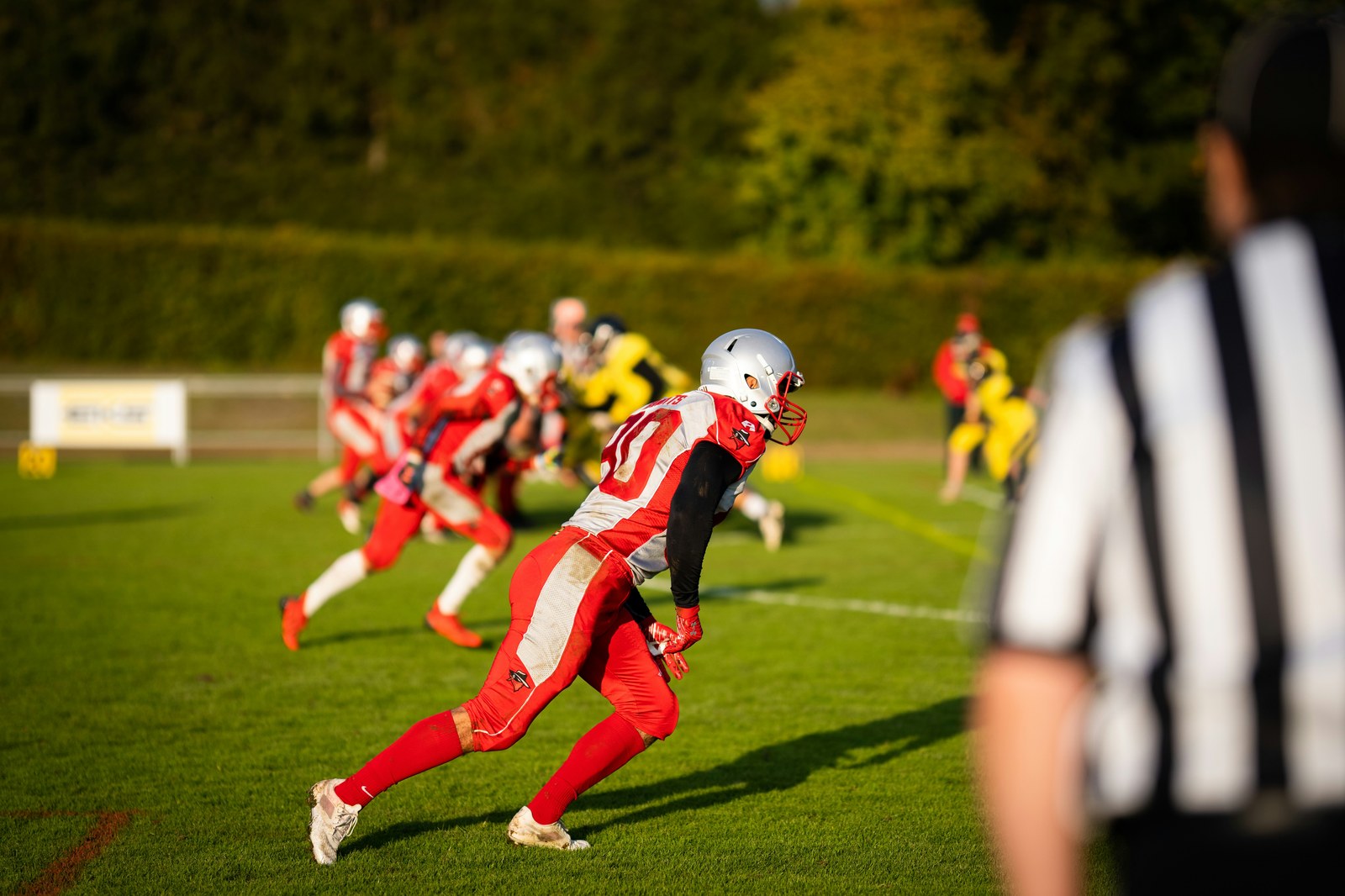 今天主场打国王！斯科蒂·巴恩斯因肩伤问题出战成疑（配图示意）
